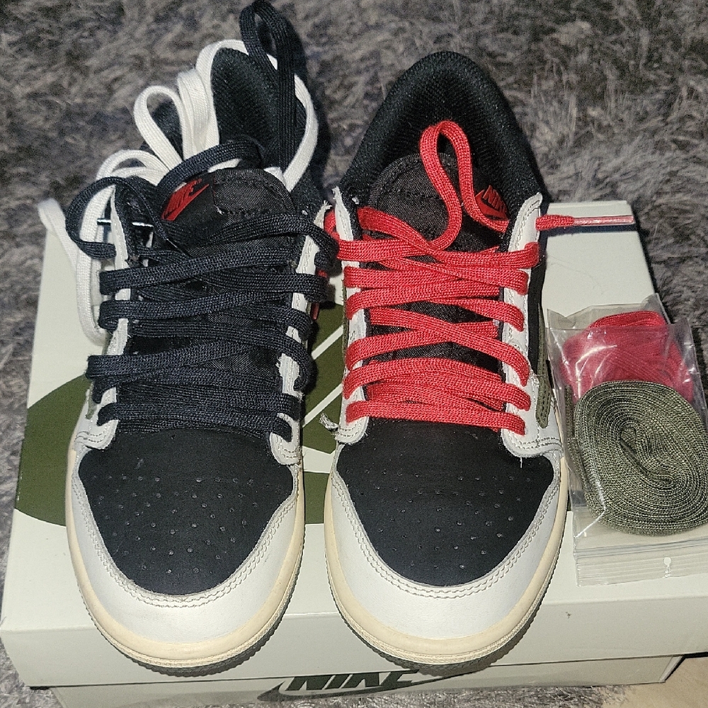 Travis Scott Kids Black and Red Sneakers